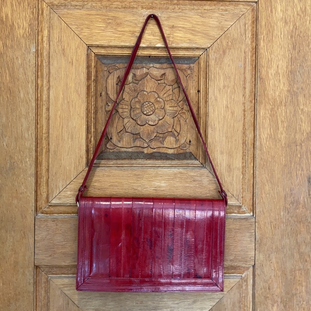 Vintage eel skin leather purse shoulder clutch red